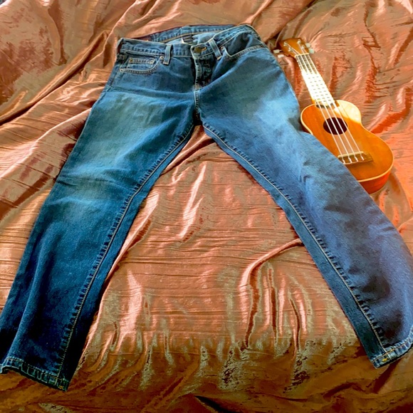 Bootcut 100% cotton Indigo colored Jeans by Abercrombie and Fitch. - Picture 3 of 5